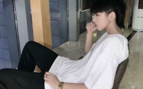 满怀期待最后却不如人意(ins个性男生头像高冷文艺风)