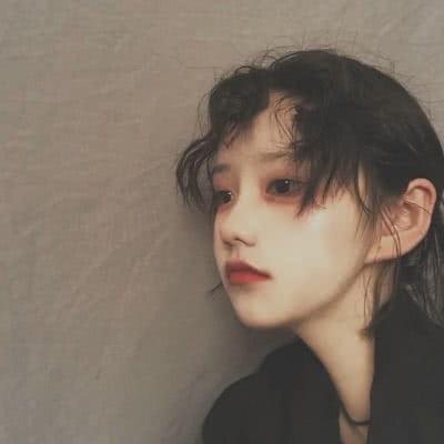 我要做被你偏爱的那个人(复古女生头像原宿风高清)