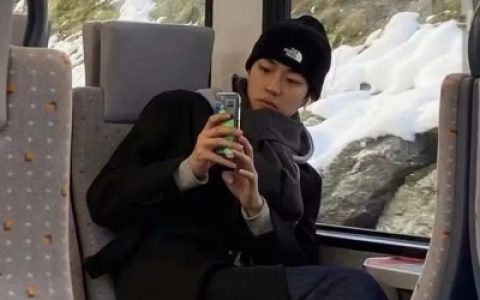 没有饮过很烈的酒却放弃过很爱的人(很丧很绝望的男生头像孤独)