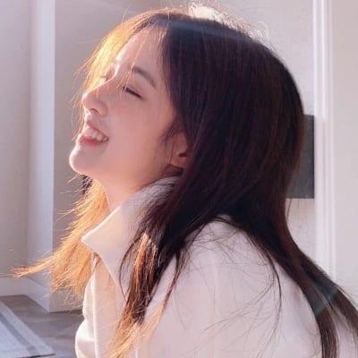 对人随缘对事随心(阳光温柔爱笑的女生头像大全)