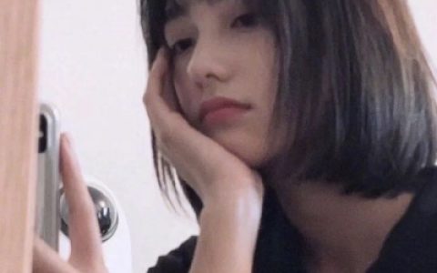 你为什么要为了他委屈自己(抖阴文艺女生头像大全最新)