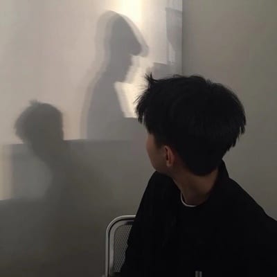 我要走了我得忘了你(男生头像忧郁伤感大全)
