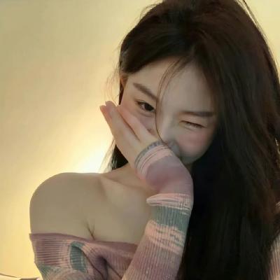爱你且感觉到被你所爱太美好了(气质与众不同的甜妹头像真人)图3