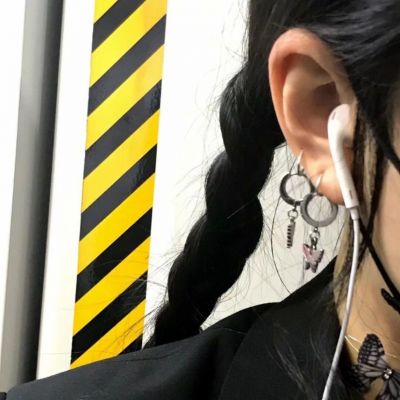 全新不露脸与众不同的女头(女生超级好看的背部头像真实)