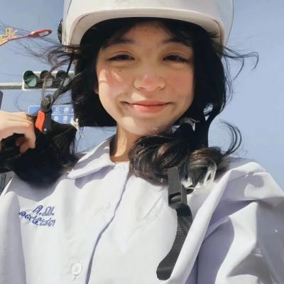 垃圾情绪要定时清理(气质出众的女生头像很火)