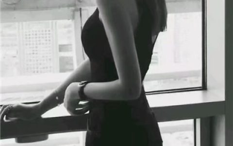 别装纯洁了你不是纯中纯(性感成熟优雅女生头像高清)