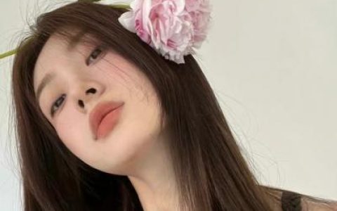 总之岁月漫长然而值得等待(温柔系女生抖阴头像真人又个性)