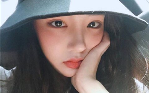 撕碎回忆却逃不出有你的梦(女生戴帽子搞怪头像)