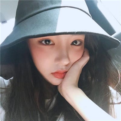 撕碎回忆却逃不出有你的梦(女生戴帽子搞怪头像)