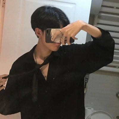最新手机控男生头像潮流(好看的霸气男生头像挡脸)