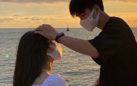 很撩人的真人浪漫情头(一男一女情头真人一人一张超甜最新)