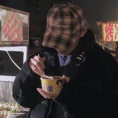 永远清醒永远知进退(最火男生头像伤感颓废)
