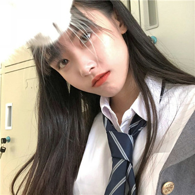 与自己对峙有趣且痛苦(校园闺蜜姐妹女生头像一人一张)图