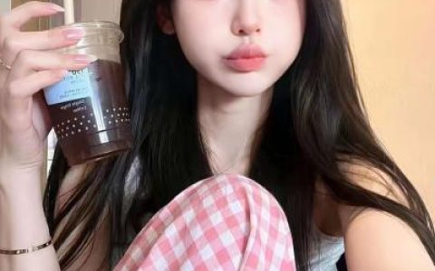这世界的久处不厌都是因为用心(清纯又不失妩媚的女生气质头像)