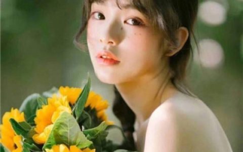 用黑色颓废掩饰自己的无助(女生唯美有意境长发头像)