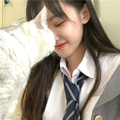 与自己对峙有趣且痛苦(校园闺蜜姐妹女生头像一人一张)图2