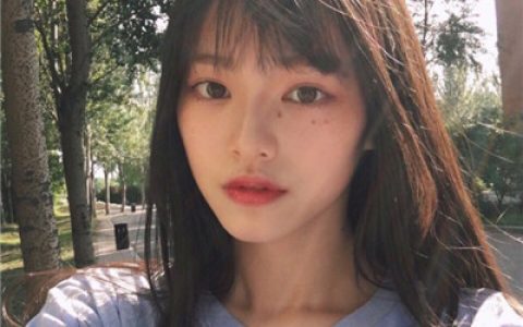 笑要大方地笑哭要躲起来哭(唯美好看气质女生头像高清)