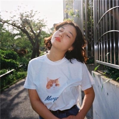 渴望得到却不愿付出这种人很可悲(复古迷人优雅女生头像)