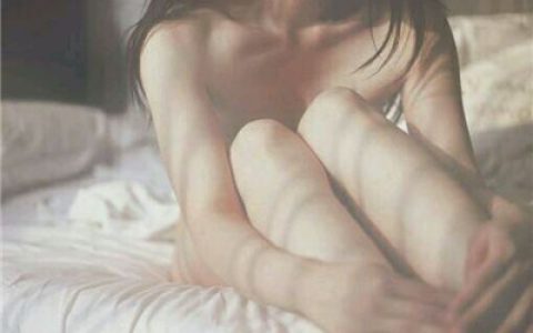 谁动了真情谁就是输(气质女生性感头像高清头像)