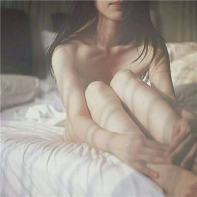 谁动了真情谁就是输(气质女生性感头像高清头像)