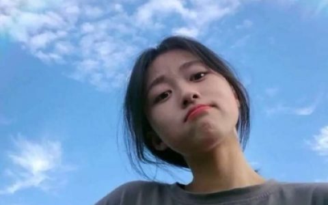 少女的恋爱真是艰辛(抖阴头像女可爱小清新夏日)