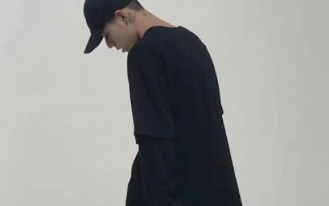 花开人来花落人走(抖阴男生头像霸气高冷真人)