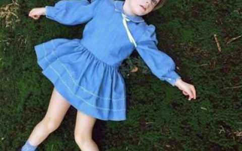 高清外国可爱萌娃头像(外国大眼超萌小孩头像)