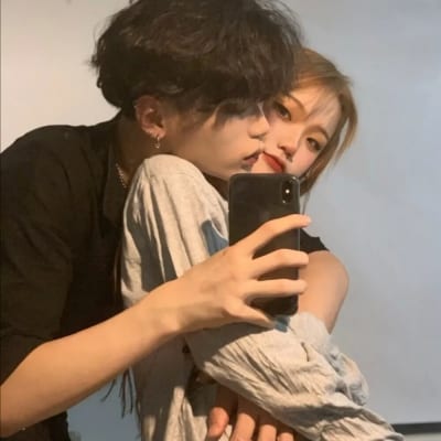 抖阴很热门的的双人情头(让人羡慕的情侣头像真人)