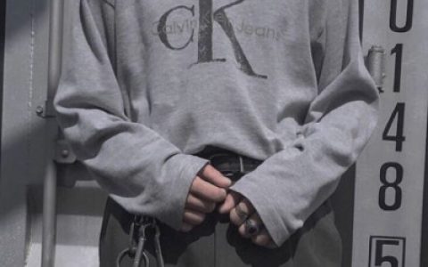 丧丧的颓废男头像(又丧又酷的头像男生大全)