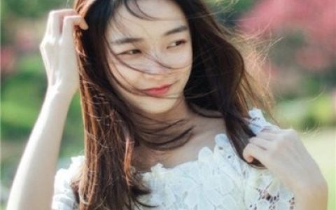 碎的想念怎能反射我们的爱(有意境女生长发头像精选)