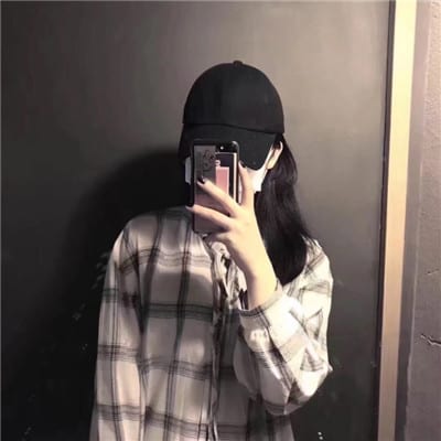 把我推进深海少年你真善良(美女和猫咪头像高清图片)