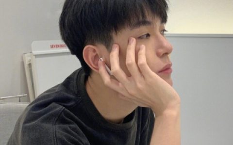 最新男生抖阴头像大全(抖阴帅气男生头像阳关少年)
