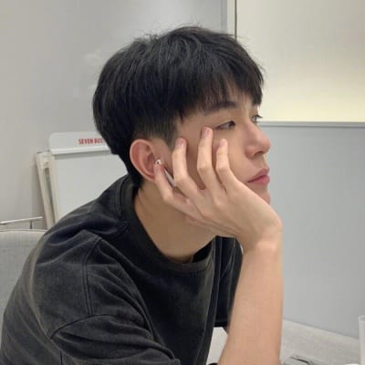 最新男生抖阴头像大全(抖阴帅气男生头像阳关少年)