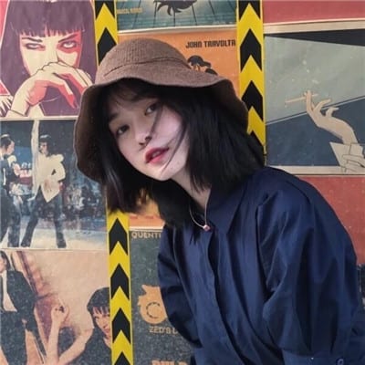 爱不过是纸上的词单薄脆弱(活泼阳光的美少女头像高清)