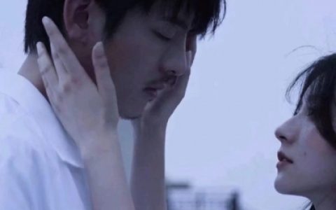 这个夏天还是我们一起过(真人一左一右创意情侣头像大全)