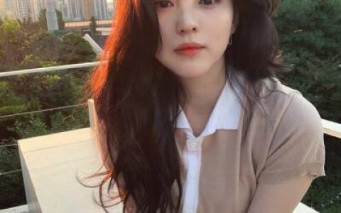 不怀念了反正也不见面了(韩国女爱豆韩素希头像ins风)