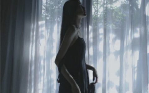 我的头像是我的心情(女生性感头像孤单伤感图片)
