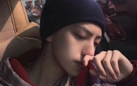 对什么都很冷漠只想对你笑(抖阴超酷头像男生霸气精选)