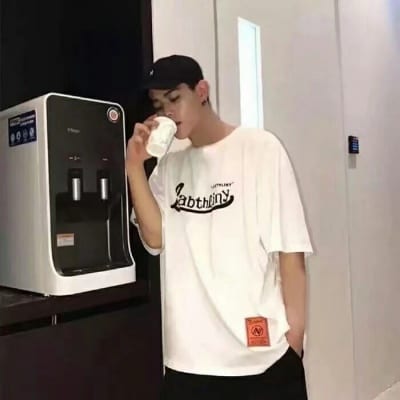 成年人的生活里没有容易俩字(男生抖阴头像干净帅气清新)