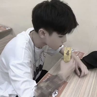 从此热爱世界无最爱无例外(抖阴男生头像帅气好看)