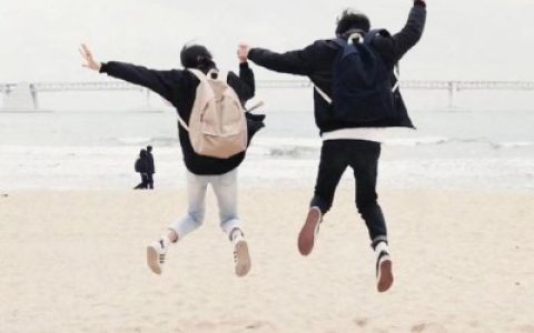 时尚个性头像00后情侣专属(好看的抖阴情侣头像一对两张)