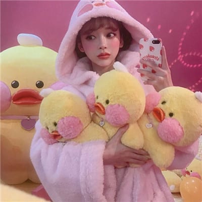 爱一个人或许要慷慨(最新好看的女生头像高清)