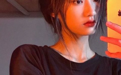 念旧的人总是活的像个拾荒者(让人一见钟情的氛围感女生头像)