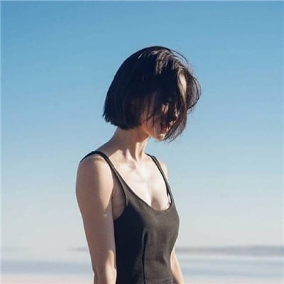 不喜欢就删看不惯就拉黑(短发女生头像清爽干净高清图片)