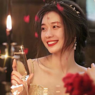 念旧的人总是活的像个拾荒者(让人一见钟情的氛围感女生头像)图10