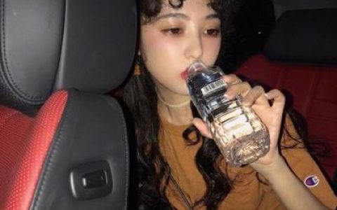 明知道爱情不牢靠(超拽冷艳原宿风女生贴吧头像个性独特)