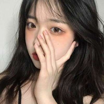 不用刻意合群有趣的人会互相吸引(很自然可爱女生头像小清新)