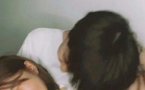 人人笑我活该独自凄凉却没人懂我情长(神仙颜值真人优质情侣头像大全)