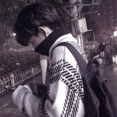 我知道没人懂所以不喊痛(抖阴头像男生颓废伤感大全)