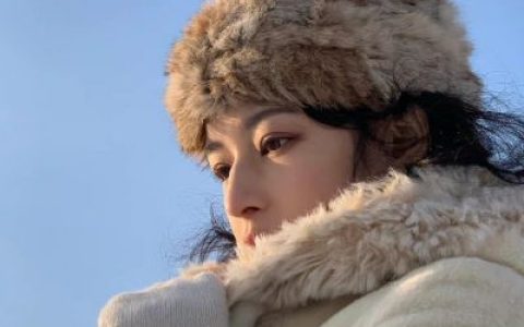 少点烦恼少点忧愁保持快乐(美得太过惊艳的好看女生头像)